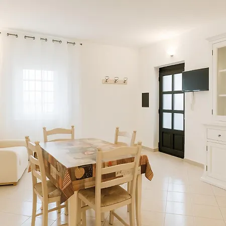 Il Mirto In Apartamento Tirano